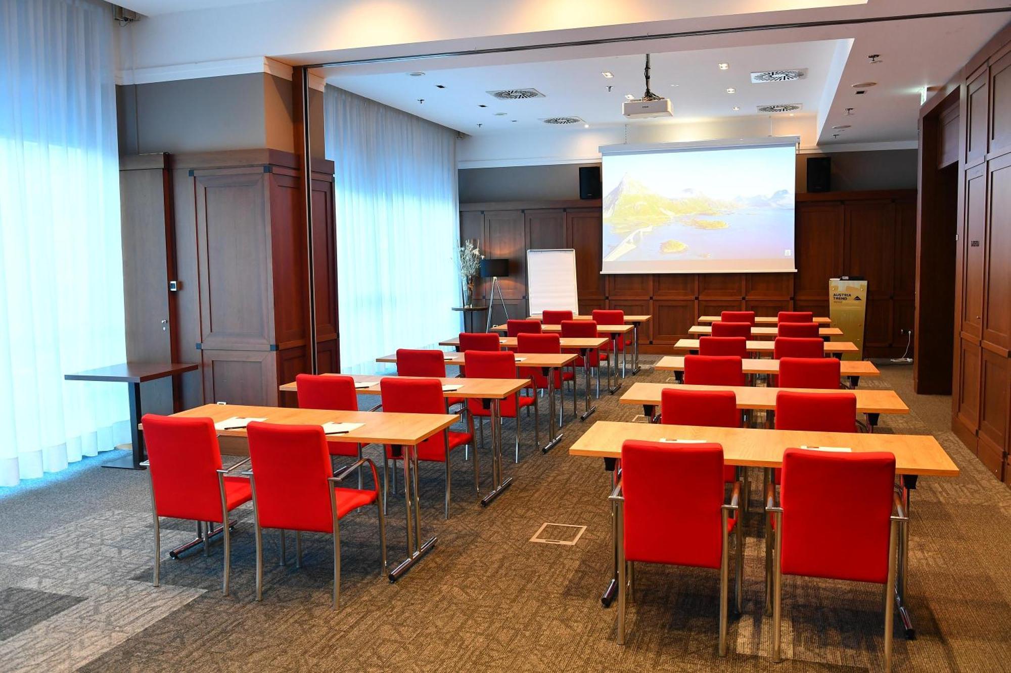 Austria Trend Hotel 4*